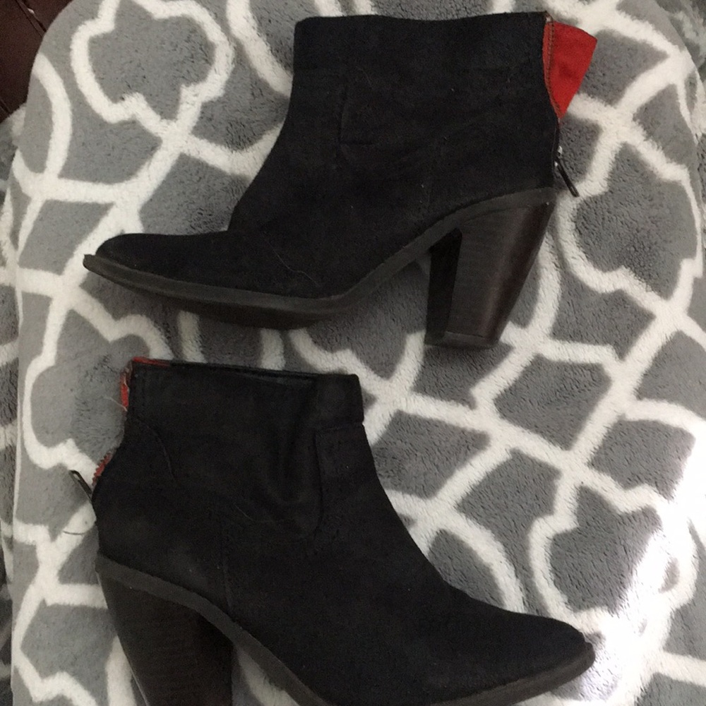 Mossimo boots
